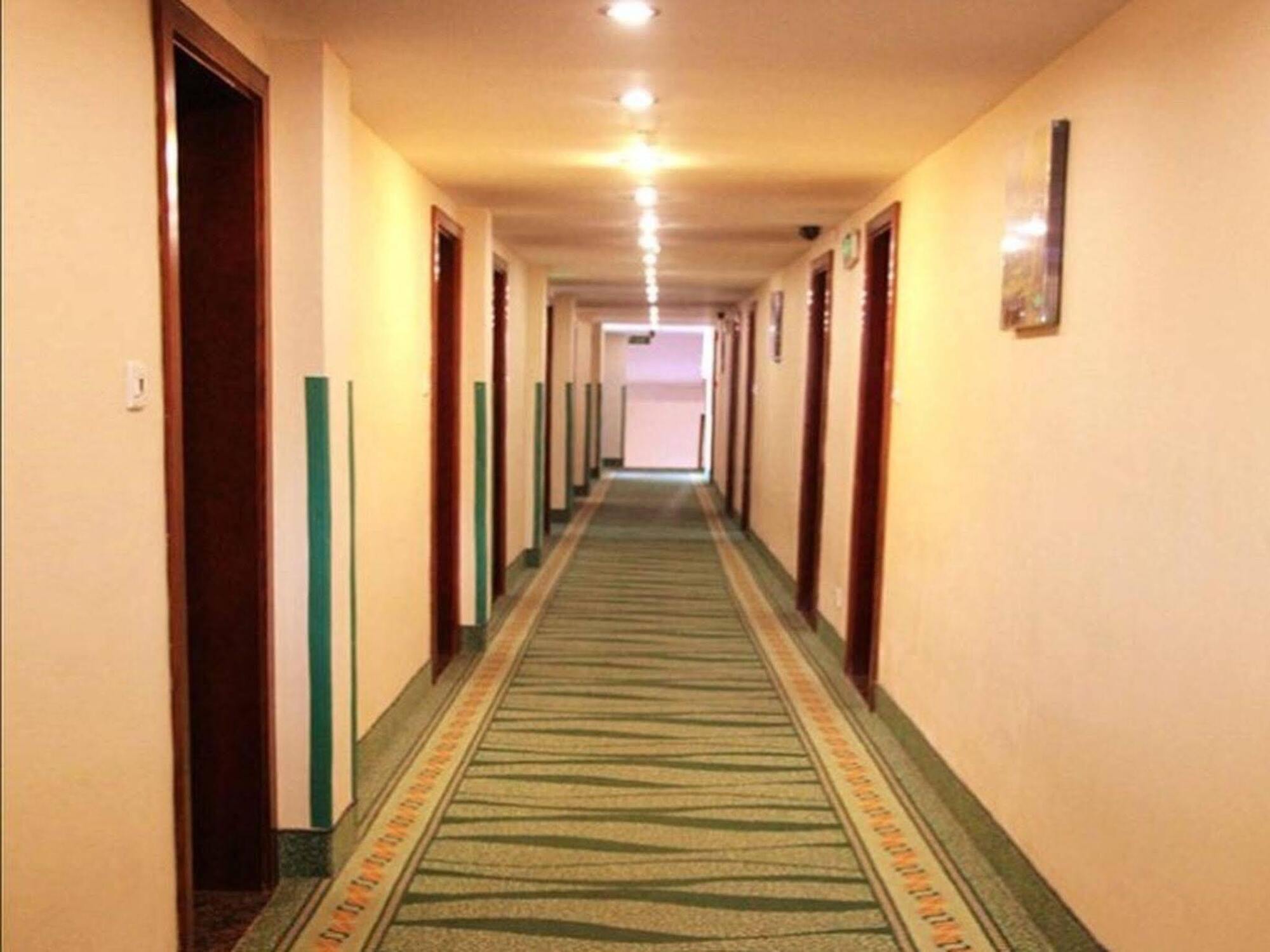 Greentree Inn Guangdong Shenzhen Huaqiangbei Express Hotel Εξωτερικό φωτογραφία